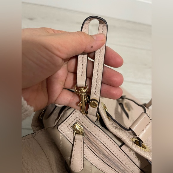 Micheal kors backpack purse - Picture 5 of 8